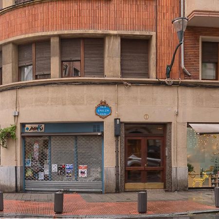 Encanto Y Confort En Calle Epalza - Tu Familia En El Corazon De Bilbao Esterno foto