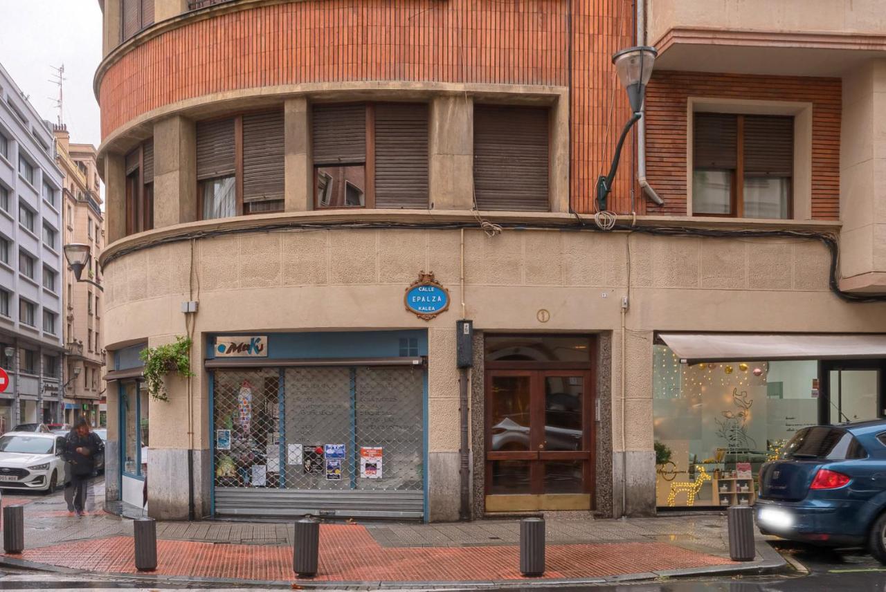Encanto Y Confort En Calle Epalza - Tu Familia En El Corazon De Bilbao Esterno foto